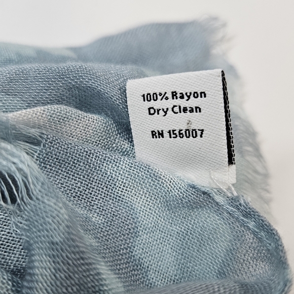 Vera Bradley Blue Floral Woven Rayon Crinkle Rectangle Scarf - Picture 6 of 6